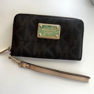 Michael Kors Classic Logo Wristlet Wallet